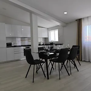 King's Village Apartamento